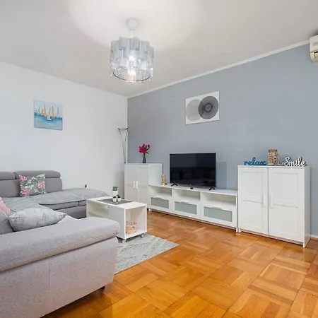 Appartement In Porec/istrien 9884 *