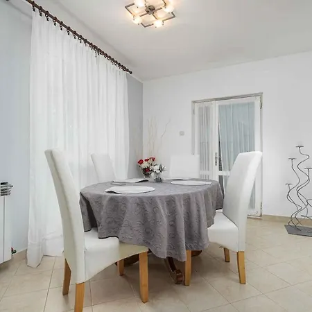 In Porec/istrien 9884 Appartement Poreč